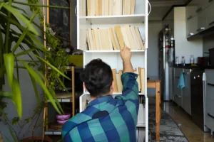 The Psychology of Decluttering Spaces